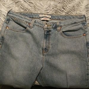 Tommy Hilfiger Size 12 Light Wash Hipster Jeans